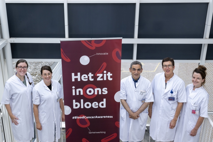 Van links naar rechts: internist Esther van Bladel, verpleegkundig specialist Janneke Lanke, internist Naïl Aboosy, verpleegkundig specialist Els Meuleman en internist Jolien van Heek. (Foto: Toon Hendriks Fotografie)